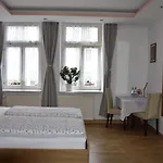 Отель Garni Am Klostermarkt Плауэн