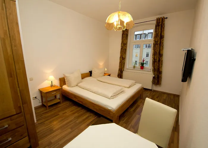 فندق Garni Am Klostermarkt 3*